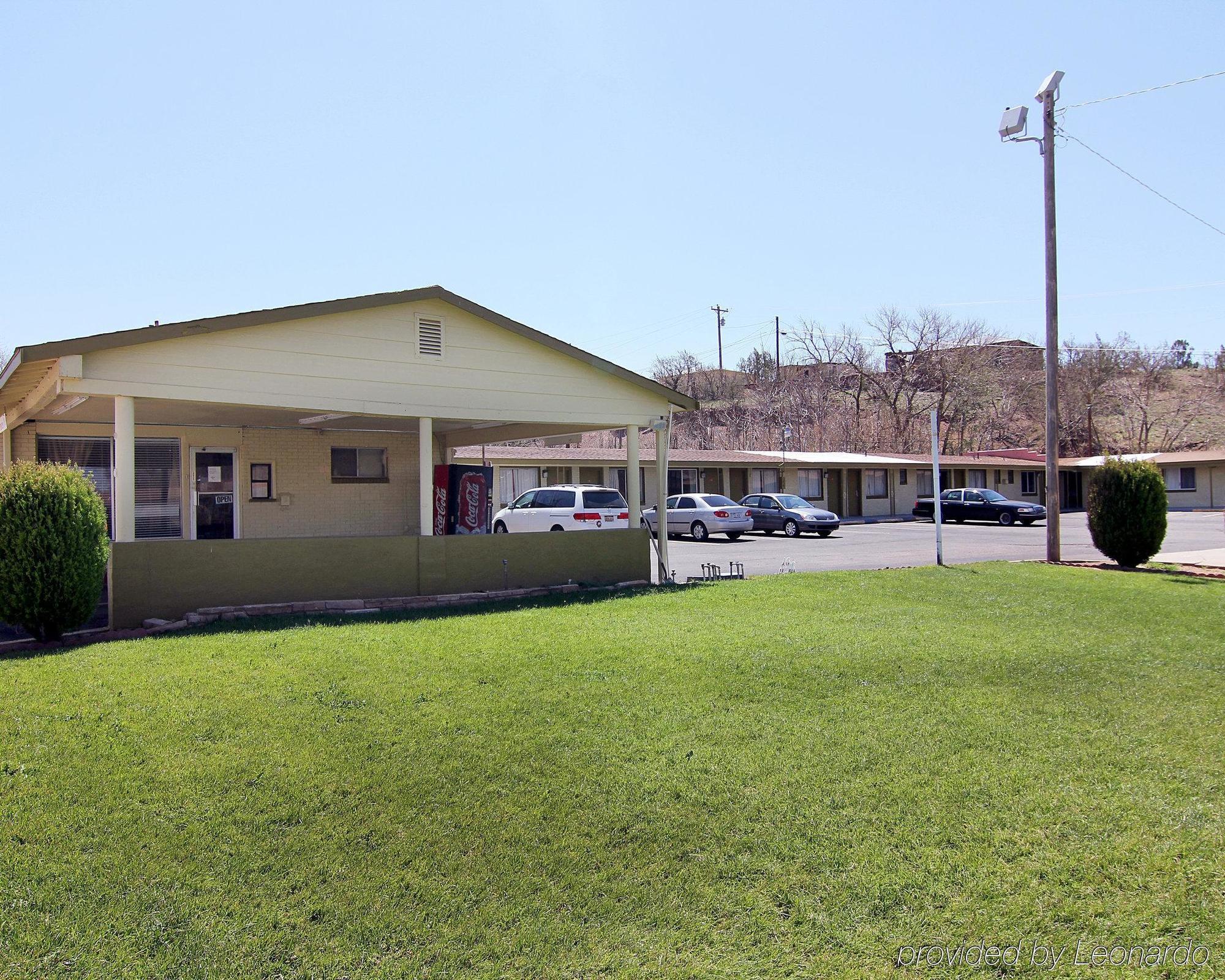 Rodeway Inn Santa Rosa Exterior photo